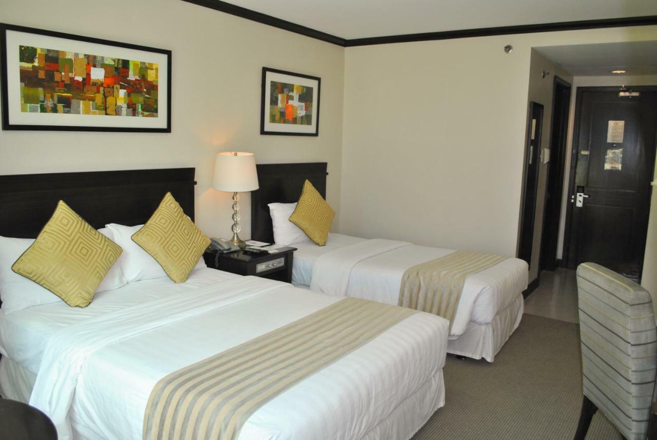 Tower Inn Makati Business Hotel Макати Экстерьер фото