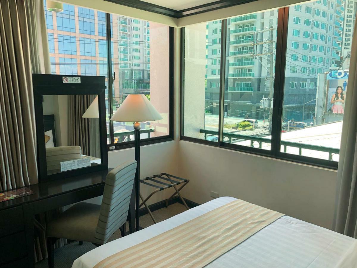 Tower Inn Makati Business Hotel Макати Экстерьер фото